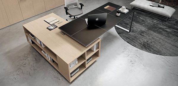 Planeta italian designer desk