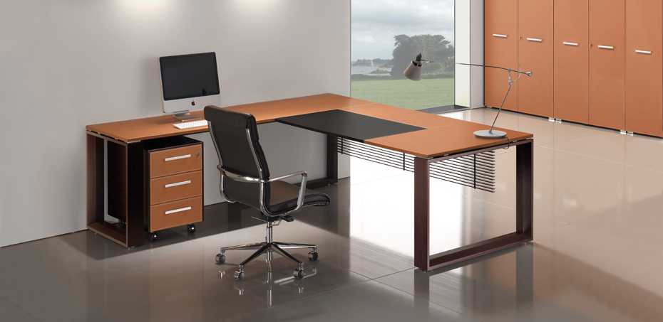 Executive modern office desk Arche by Bralco