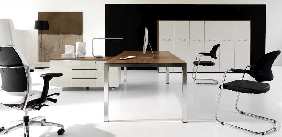 Unique executive italian desk Athos by IVM: the modern attorney desk