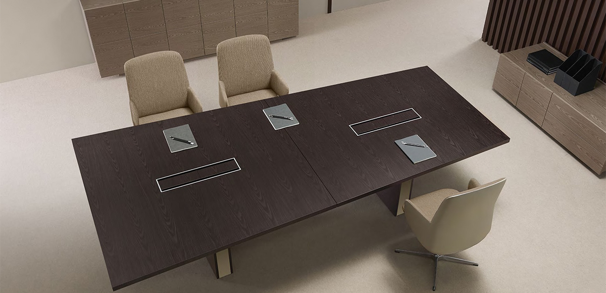 Deck President contemporary desk by Brunoffice: the executive office
