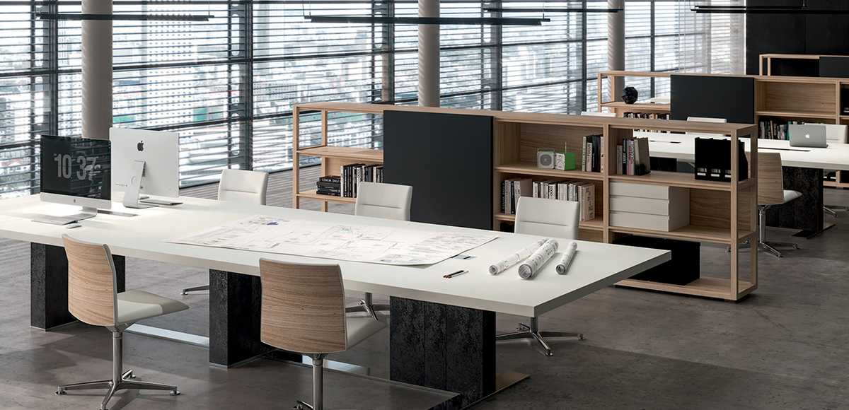 Scrivania design Trimat di Ora Office